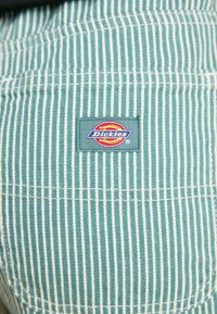 Dickies HICKORY PANT - Kelnės - lincoln green