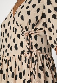 Monki Denní šaty - off-white