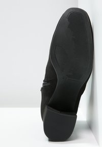Marco Tozzi Tronchetti - black