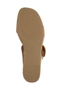 Semelle de sandale marron avec texture en caoutchouc, rainures pour l'adhérence, et marquage de taille "37". Le design présente des accents tissés le long du bord.