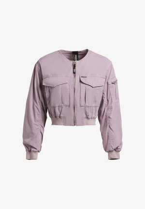 Fialový krátký kabátek s dlouhými rukávy, předním zipem, dvěma kapsami na prsou s klopami a žebrovanými manžetami a spodním lemem.