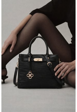 Derimod, Handtasche - black