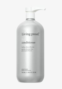 Sølv plast pumpeflaske for Living Proof Full Conditioner. Etiketten inneholder tekst på engelsk og fransk. Kapasitet: 710 mL (24 oz).