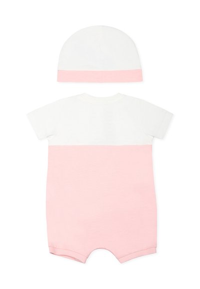 Romper in cotone rosa e bianco, corto, con maniche corte, caratterizzato da una parte superiore bianca e una parte inferiore rosa, abbinato a un berretto coordinato.