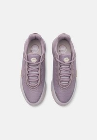 Nike Sportswear AIR MAX PULSE - Sportcipő - mauve