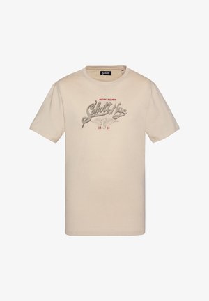 Beiges T-Shirt mit kurzen Ärmeln mit dem Schriftzug "Schott Nyc New York 1913" und einem geflügelten Emblem in Rot und Grau auf der Brust, Größe L.
