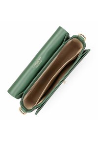 Borsa a mano in pelle verde con finitura testurizzata, dettagli in metallo dorato e interno beige. Presenta due scomparti per l'organizzazione.