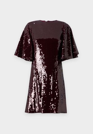 Burgundia sädelev kleit, millel on kitsas lõige, lühikesed lehed ja ühtlane, tekstureeritud pind. Elegantne disain, millel on peegeldavad sädelused.