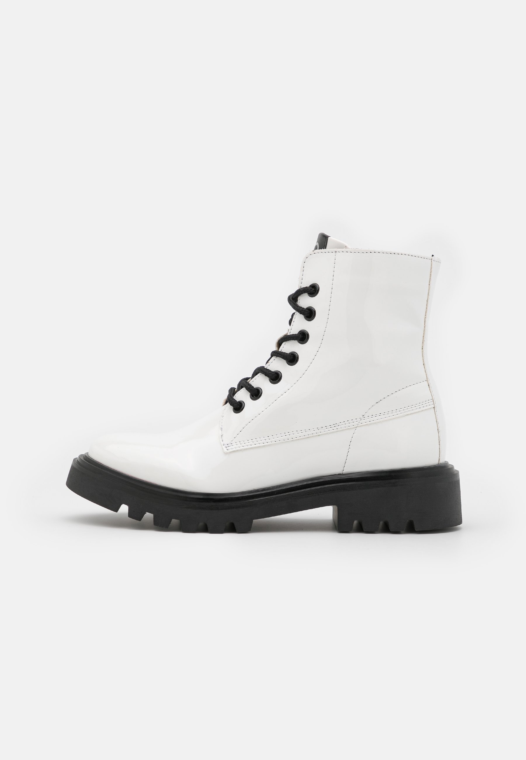 Tamaris Marisodoc 25833-27-123 White patent Biker Boots