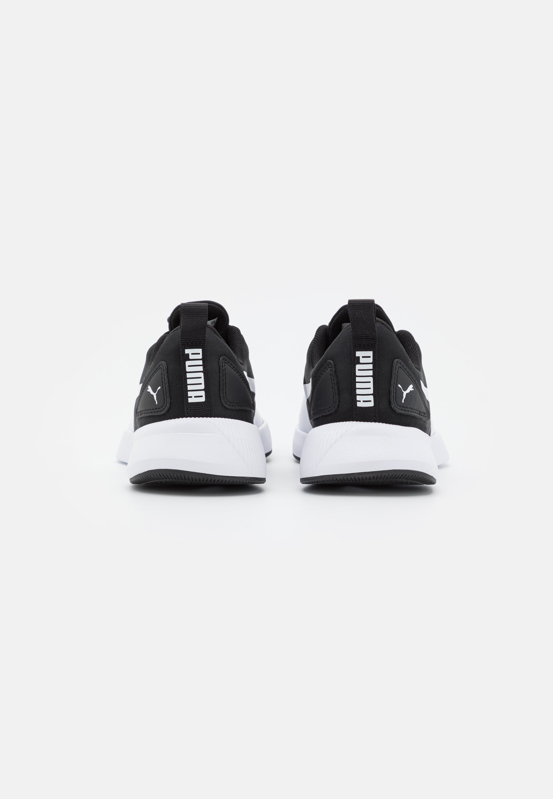 puma flyer runner black white