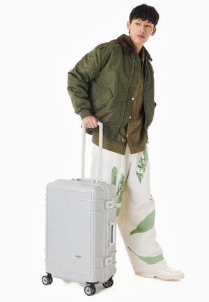 Eastpak, RESIST'R CASE M - Maleta de cabina - metal silver