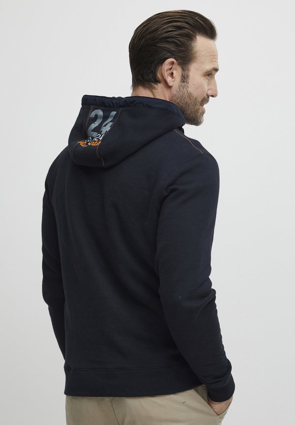 FQERIK - Hoodie - salute2