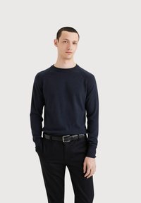 DOCKERS REGULAR FIT CREWNECK  - Maglione - navy blazer blue