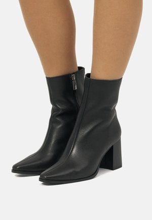 Botines - black