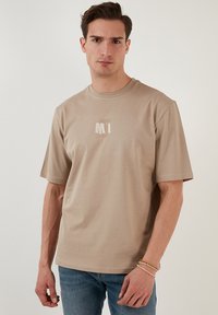 Buratti LOOSE FIT - Marškinėliai su spaudiniu - light brown