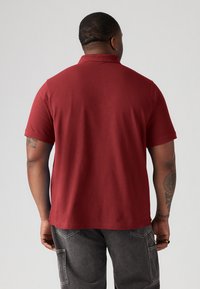 Levi's® Plus Polokošeľa - chocolate truffle