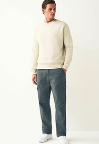Next REGULAR FIT STRAIGHT LEG STRETCH - Chino - mottled blue