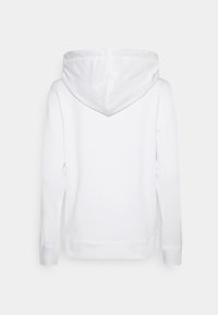 Sudadera blanca con bolsillo tipo canguro. Incluye capucha con cordón y puños de canalé. Textura suave y diseño simple. Vista posterior.