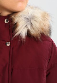 VILA Dunjacka - dark purple