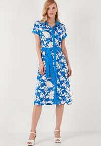 LELA REGULAR FIT - Blusenkleid - ecru blue