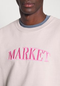 Market BRIDGE ARC CREWNECK - Camisola - washed pink