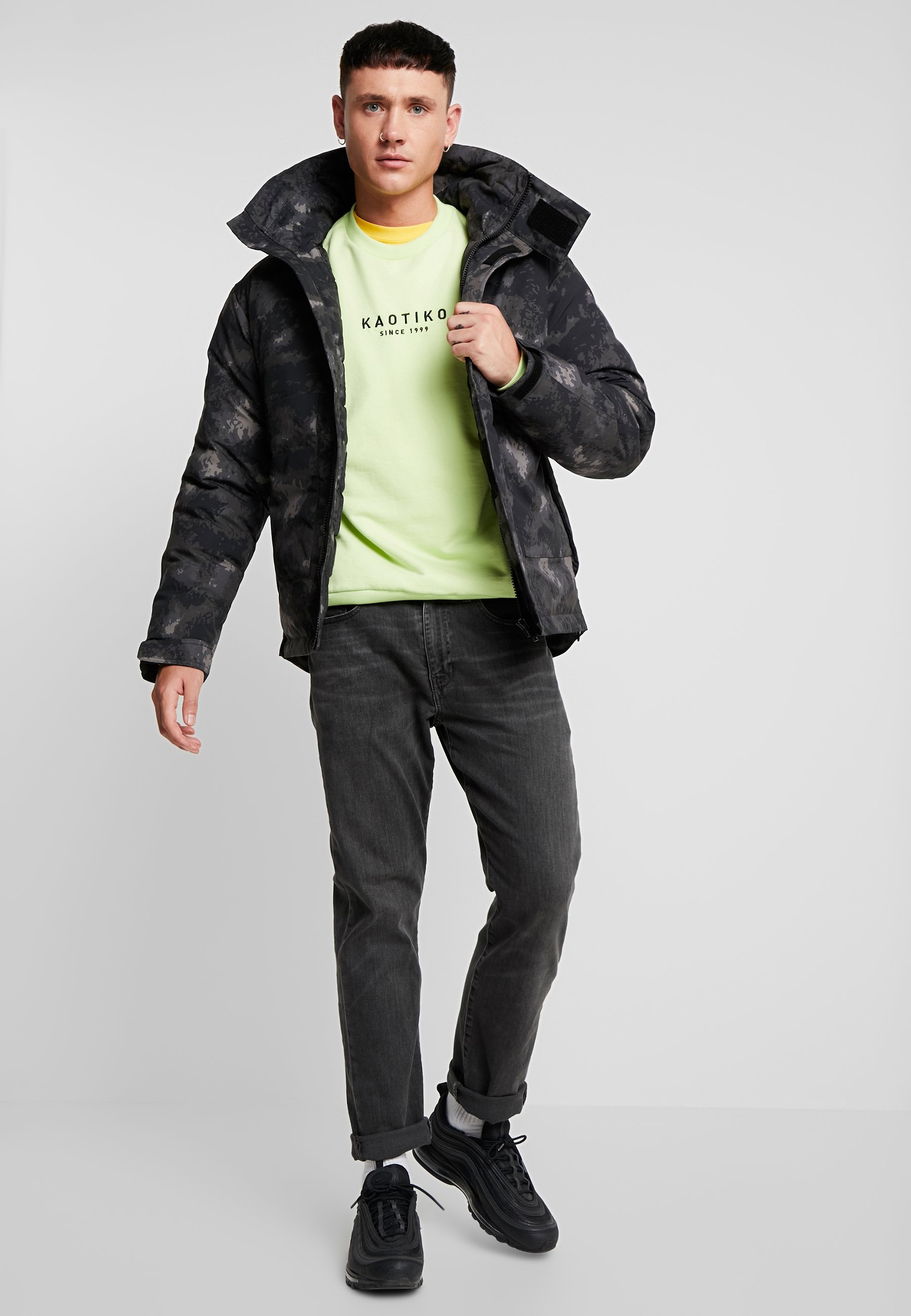 supply & demand peak reversible jacket