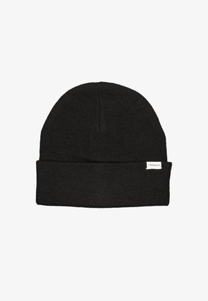 Zwarte gebreide beanie met een opgerolde rand en een textuurstof. Beschikt over een klein etiket met de merknamen aan de zijkant. Eenvoudig, veelzijdig ontwerp.