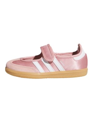 Barns lyserøde sneaker med hvide striber, velcrorem og gummisål, sidevisning på hvid baggrund.