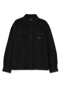 Czarna kurtka z kordurowej tkaniny z kołnierzem, zapięciem na guziki z przodu, dwiema kieszeniami na piersi oraz haftowanym logo na lewej kieszeni.