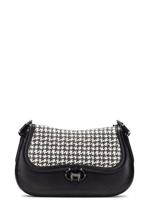 Borsa a tracolla in pelle nera con parte superiore in tessuto a scacchi grigio e bianco, forma arrotondata e chiusura con ganci metallici.