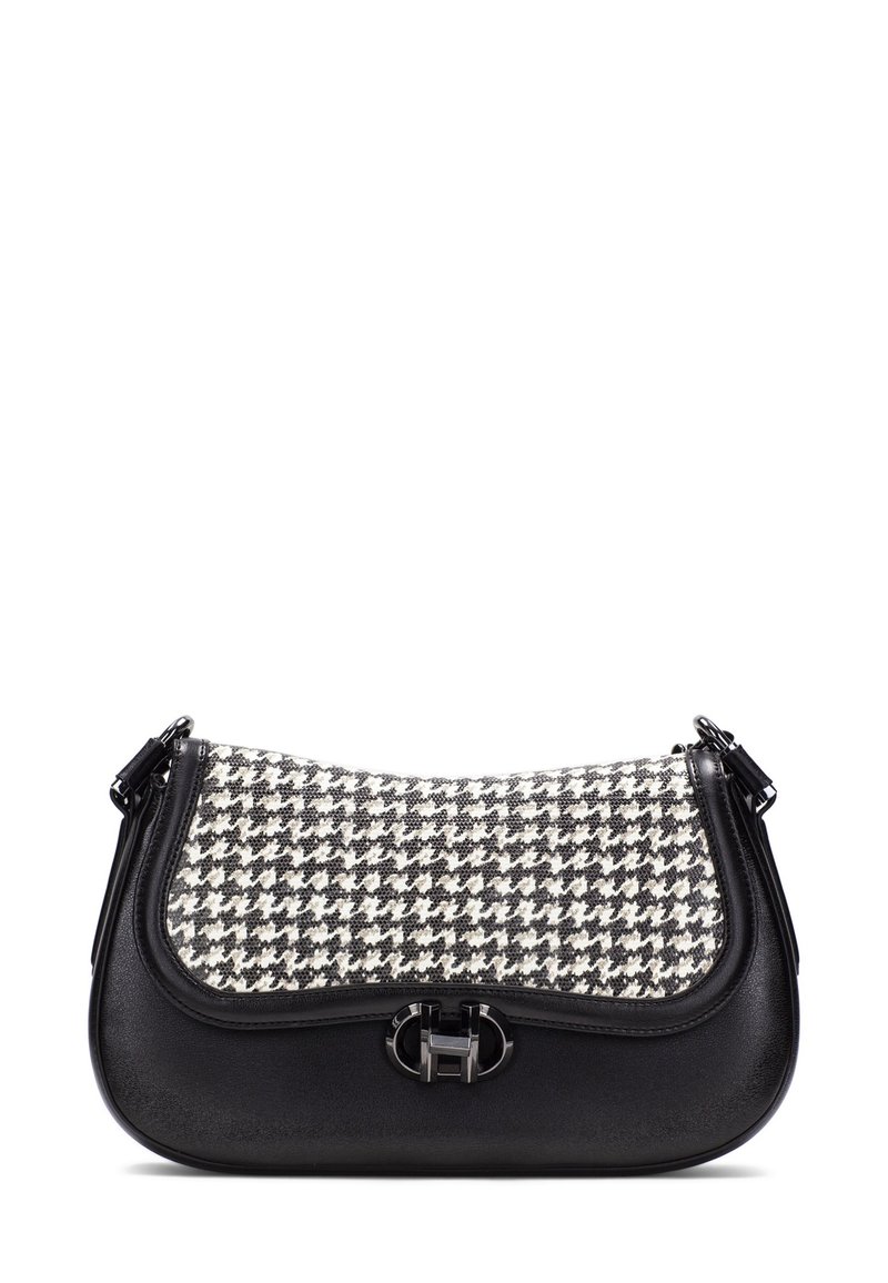 Sort læderhåndtaske med en grå og hvid hounds-tooth mønstret stoftop, rund form og en metallisk lås.