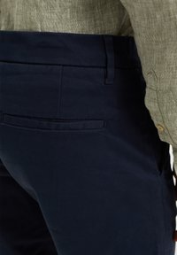 WE Fashion Šortai - dark blue