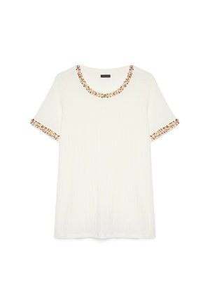 Blusa bianca a maniche corte con scollo rotondo, tessuto strutturato e decorazioni con perline multicolori su colletto e orli delle maniche.