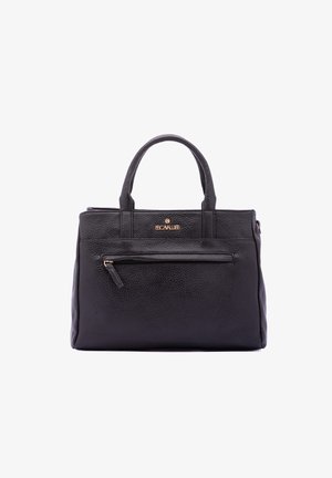 Borsa a mano in pelle nera con superficie testurizzata, manici doppi, tasca con zip frontale e accento del logo dorato sulla parte anteriore. Forma rettangolare.