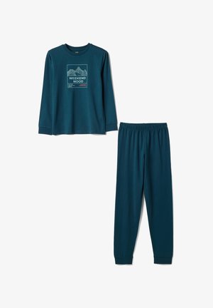 Set van lange mouwen in turquoise met bijpassende broek, top heeft een berglijntekening met de tekst "WEEKEND MOOD" en de broek heeft een elastische tailleband.