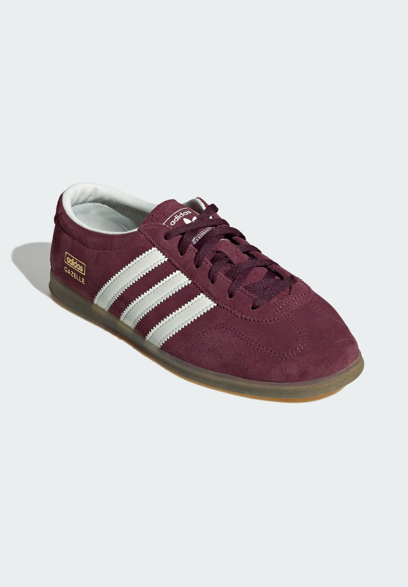 adidas Originals GAZELLE PRO - Zapatillas - maroon core white gum/burdeos -  Zalando.es