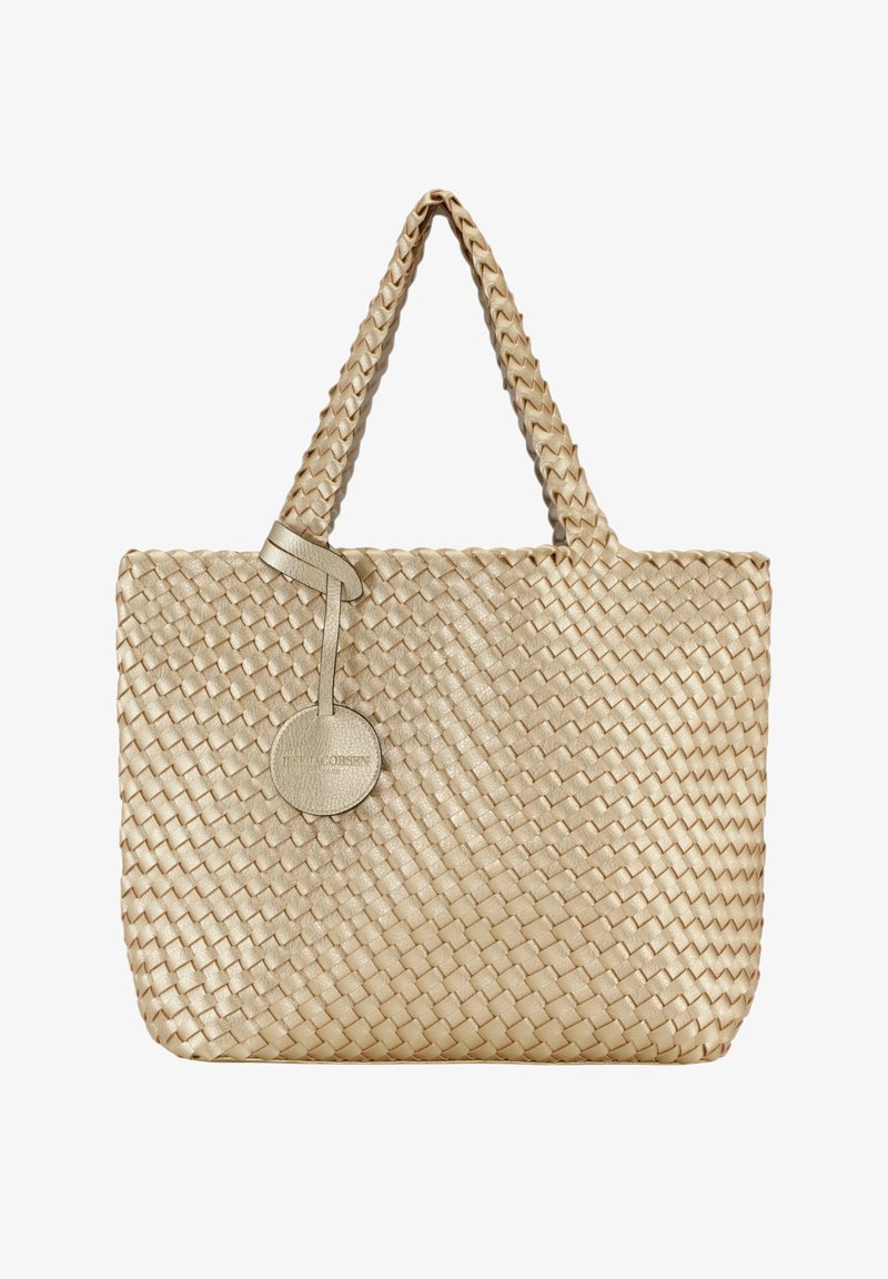 Geweven tas in metallic goud, met twee handvaten, een ronde leren label en een rechthoekige vorm met een gestructureerd oppervlak.
