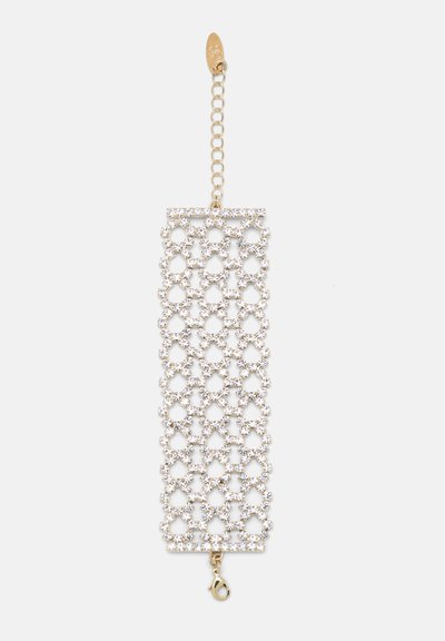 Bracelet ton or avec plusieurs rangées de strass clairs formant un motif en treillis, doté d’un fermoir mousqueton et d’une chaîne ajustable.