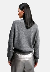 LOLA CASADEMUNT Svetr - grey