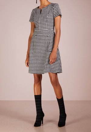 Freizeitkleid - black