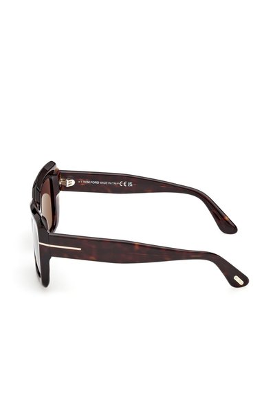 Solglasögon med sköldpaddsmönster och rektangulära linser, tjocka bågar, gulddetaljer på skalmarna och klara detaljer vid gångjärnen.