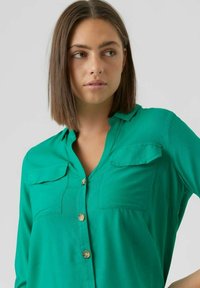 Vero Moda VMBUMPY L/S NEW NOOS - Button-down blouse - pepper green