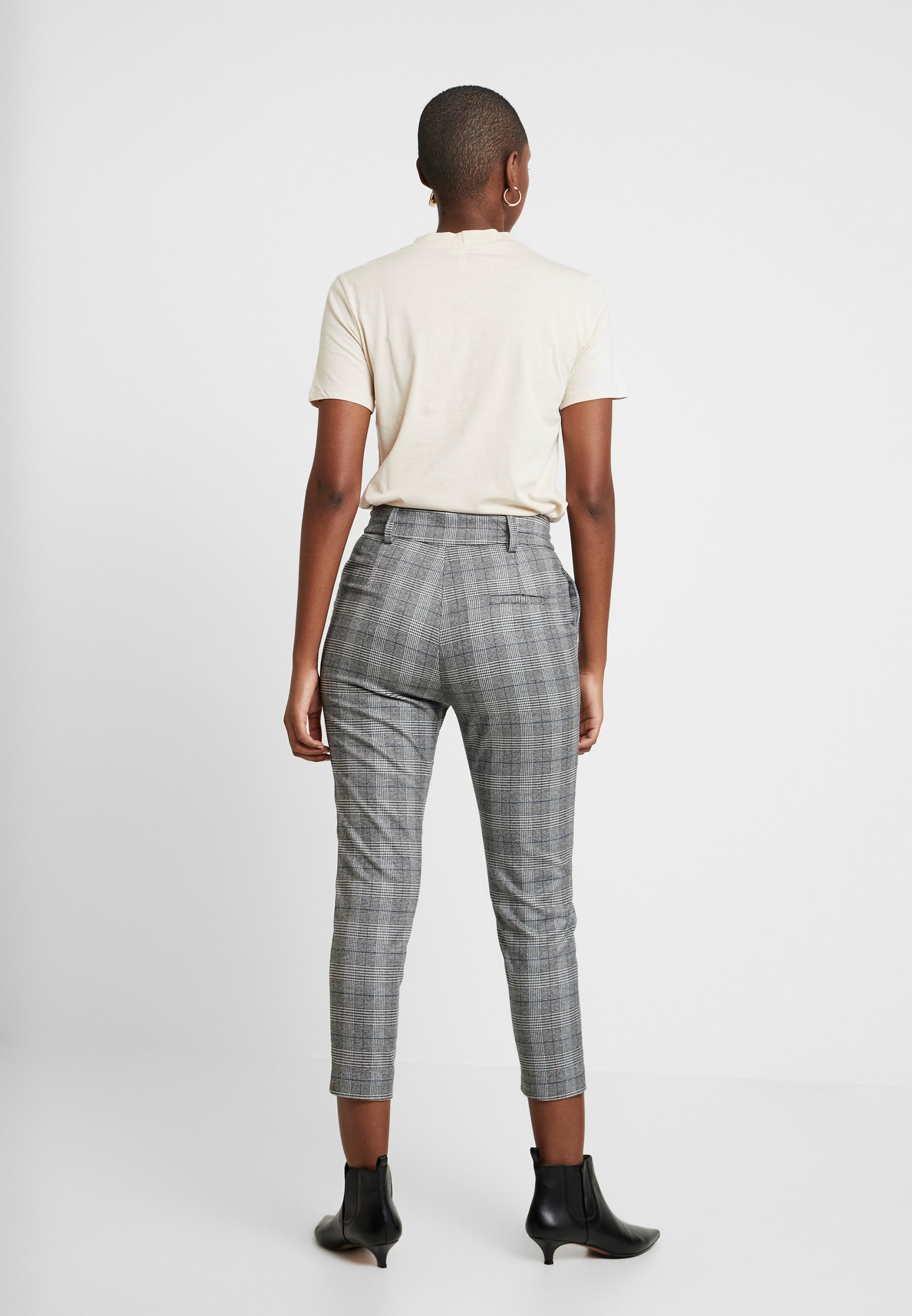 LTB HEDEWA Bukse light greylysgrå Zalando.no Anna Field MAMA Joggebukse light greylysgrå Zalando.no