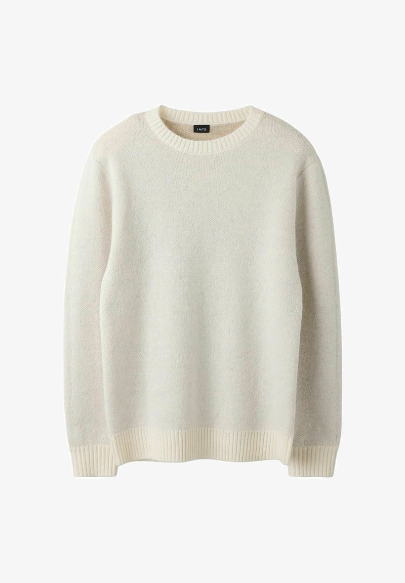 Pull en maille crème à manches longues avec poignets, ourlet et encolure ronde côtelés, étiquette LMTD à l’intérieur du col.