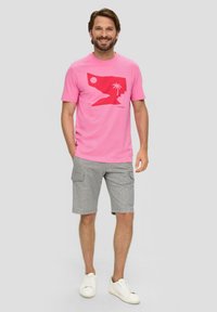 s.Oliver MIT FRONTPRINT - T-Shirt print - rosa