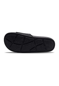 Talpa de încălțăminte neagră cu o suprafață texturată, cu un model geometric și o zonă de vârf întărită. Size marcat ca 42.