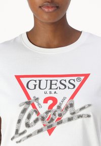 Guess SS CN ICON  - T-shirts med print - pure white