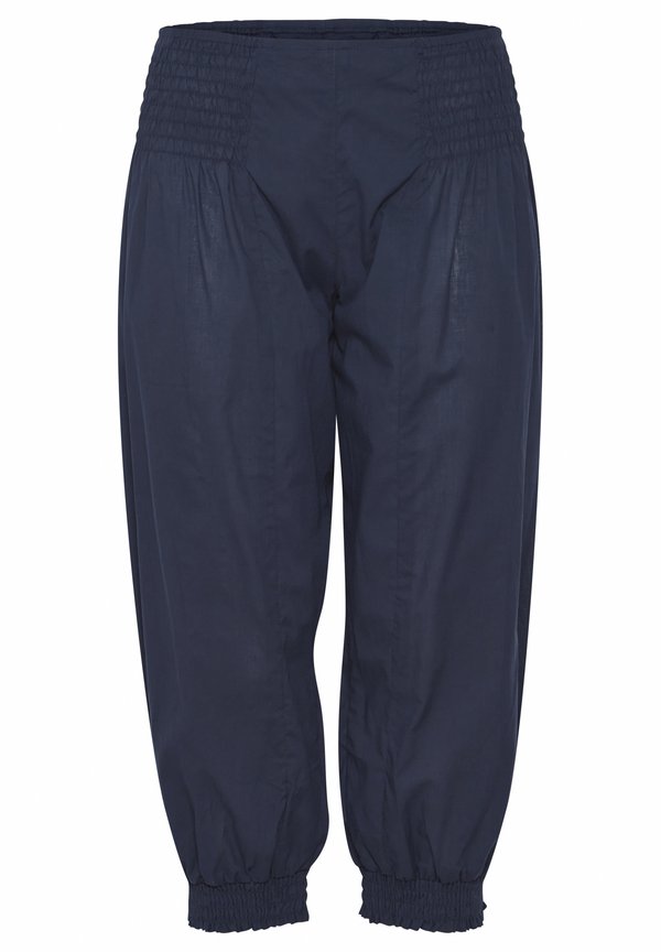 JILL WIDE CAPRI - Shorts - dark sapphire2