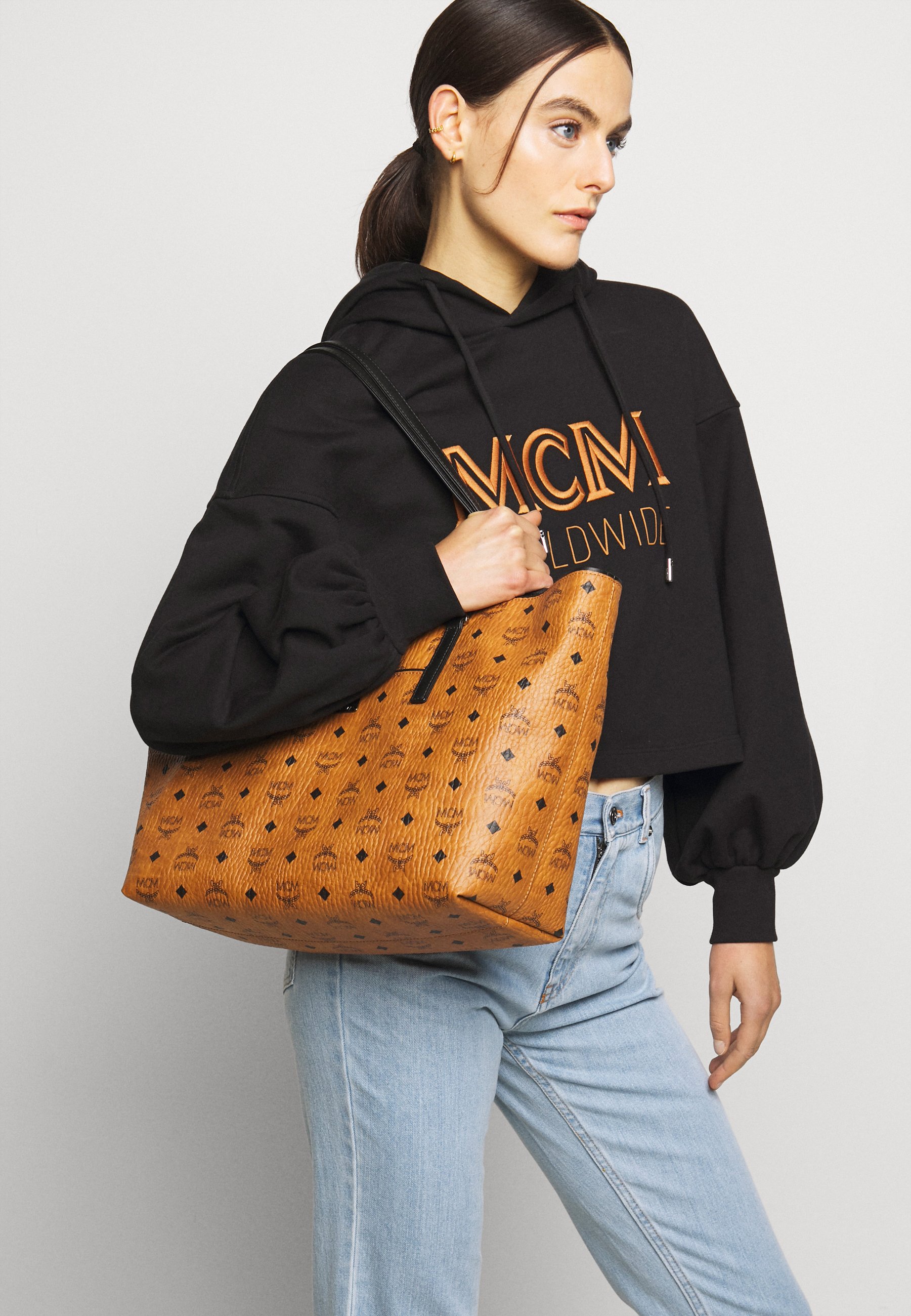 mcm tote with pouch