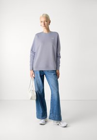 Wrangler REGULAR - Mikina - sweet lavender